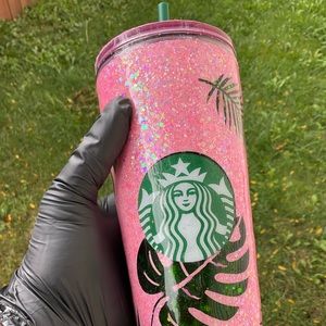 Custom glitter cup- 🚨SOLD 1/12/23🚨